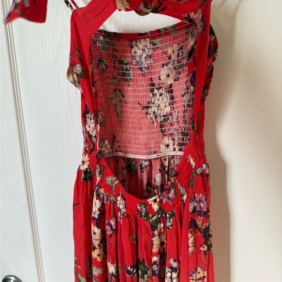 Super cute backless sundress - Picture 4 of 6